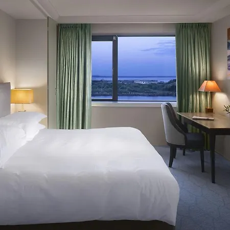 Hotel The Galmont & Galway