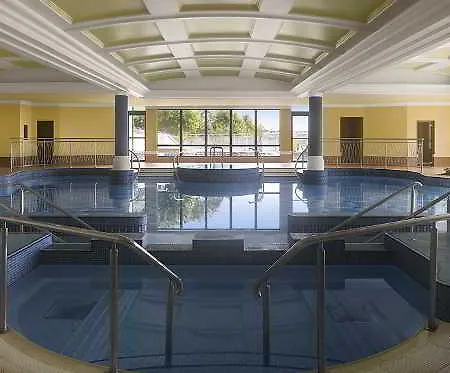 The Galmont & 4*