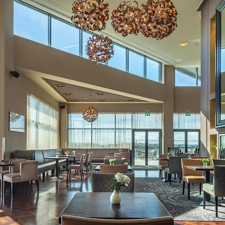 The Galmont & מלון גלוואיי