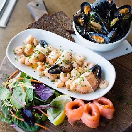 The Galmont & מלון